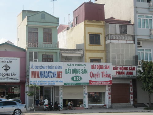Sàn GD BĐS đóng cửa hàng loạt